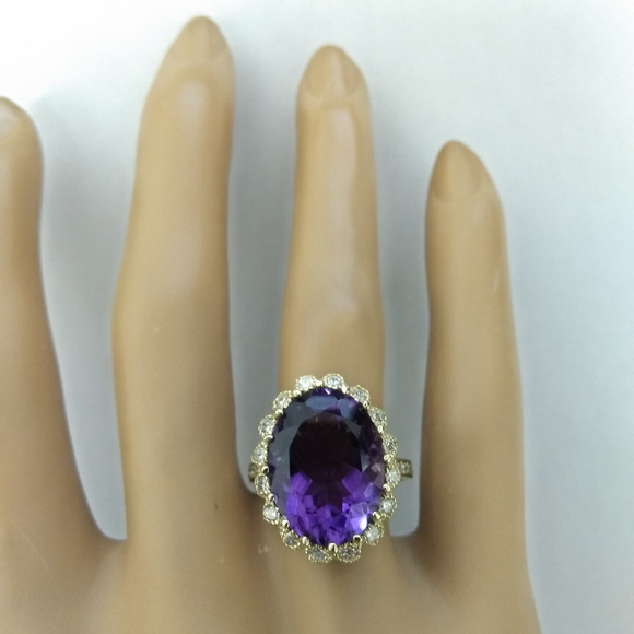 8.00 Carat Amethyst 14K Yellow Gold Diamond Ring - Picture 5 of 6